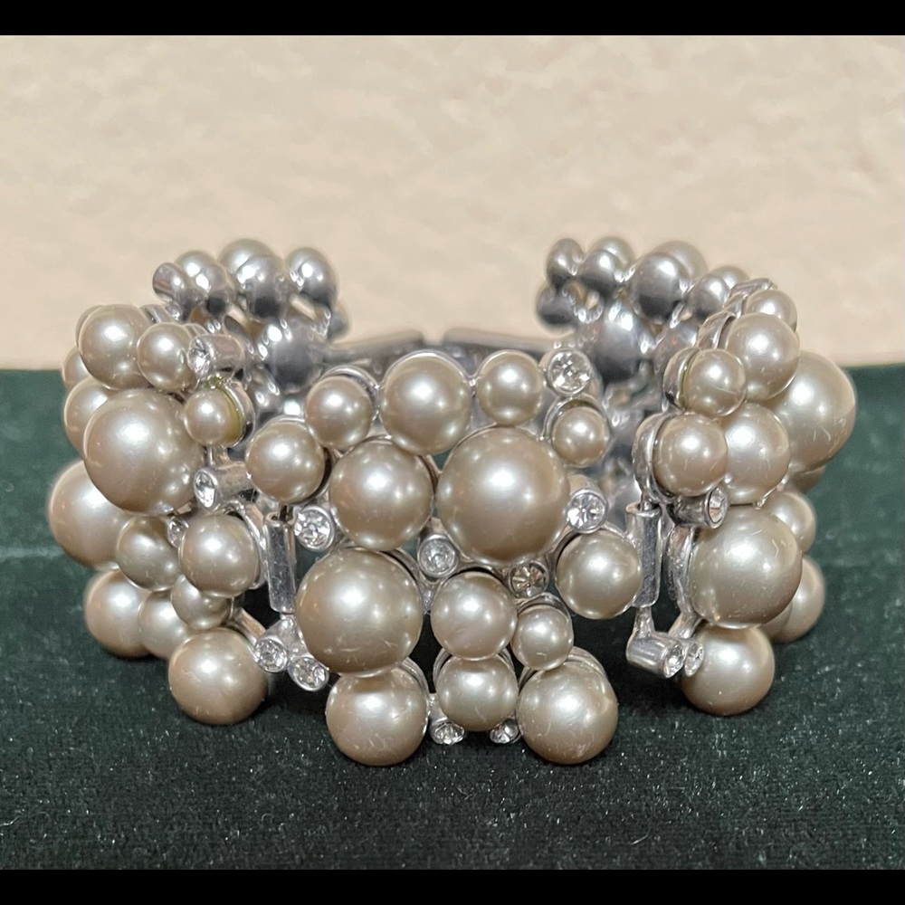 J. Crew Pearl bracelet